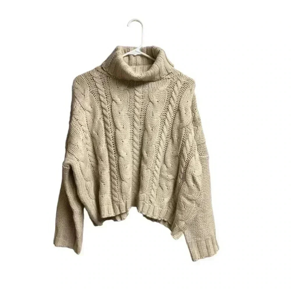 Love Tree Cable Knit Short Turtleneck Sweater in Beige
